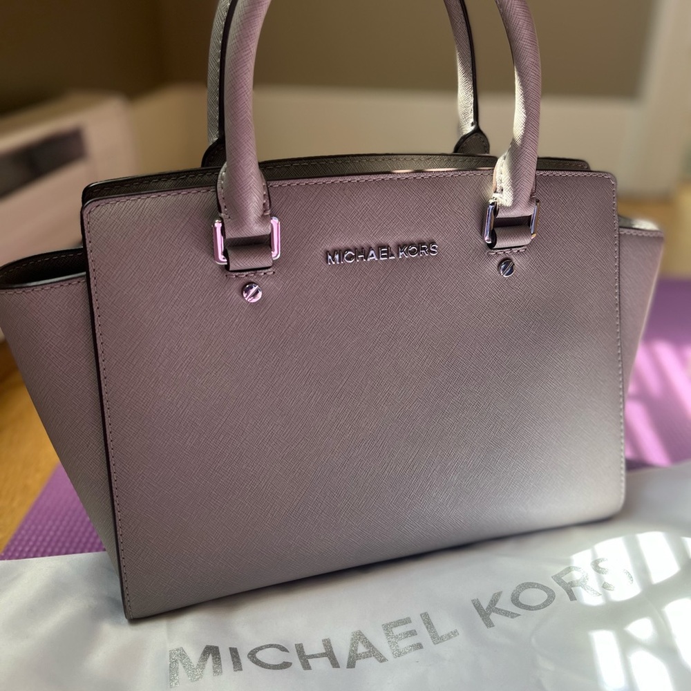 Classic Michael Kors Pearl Grey Selma Bag